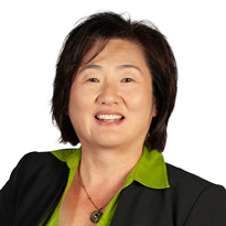 Jennifer Song Koeppe Headshot