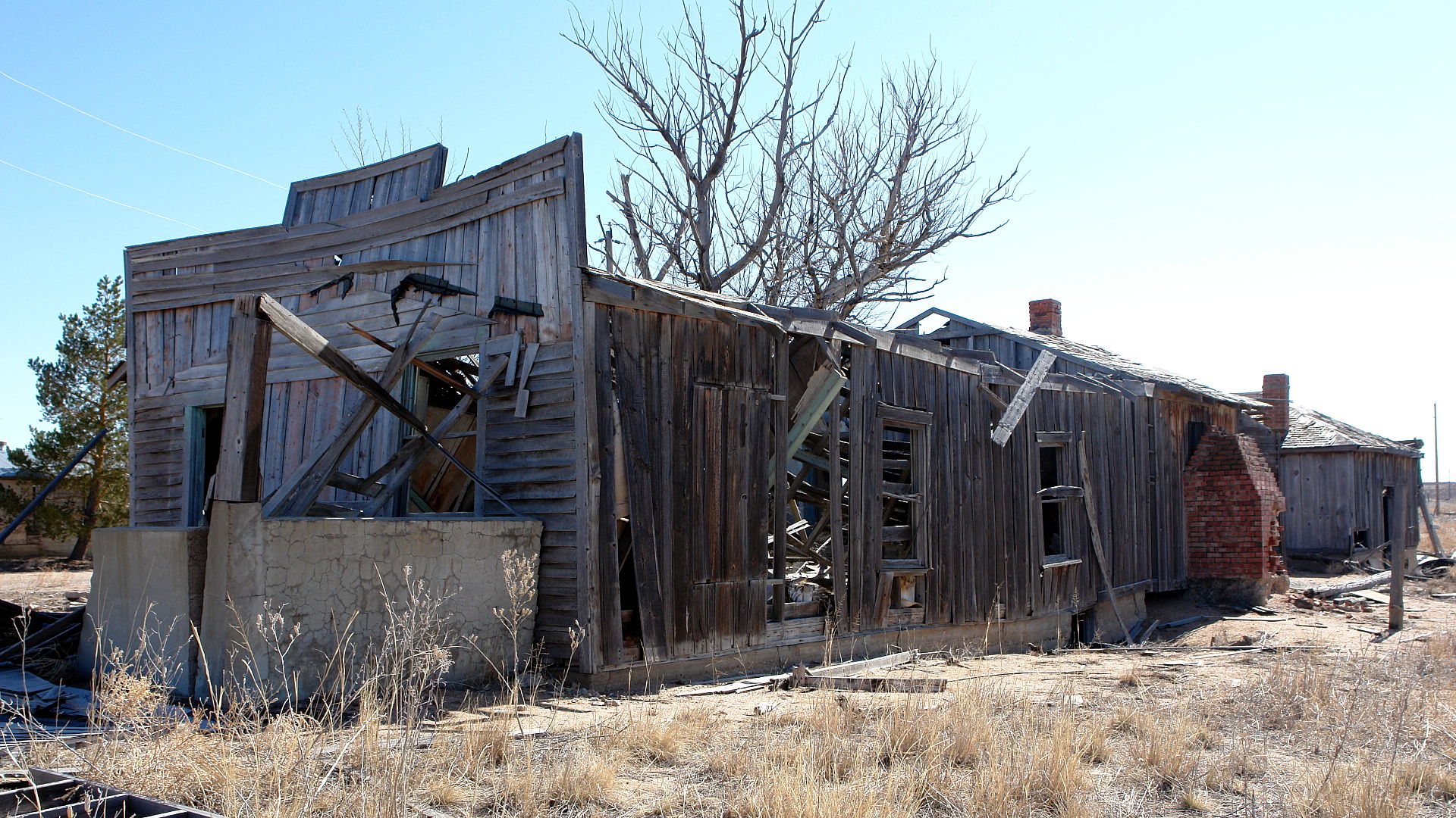 Broken Down Building - Dearfield